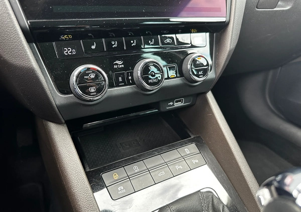 Skoda Octavia cena 93900 przebieg: 100561, rok produkcji 2019 z Woźniki małe 154